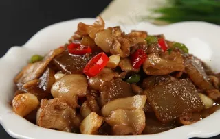 五花肉炒焖子图片