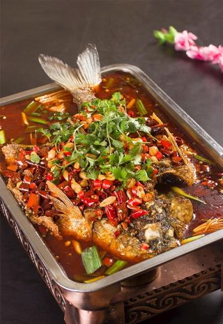 万州烤鱼香辣烤鱼图片