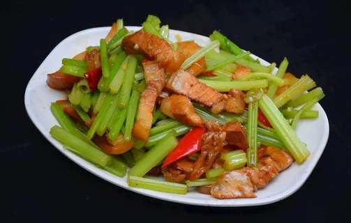 芹菜炒肉图片 芹菜炒肉图片
