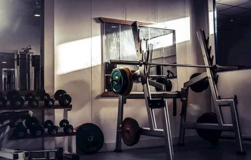 健身房器械图片