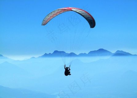 滑翔伞运动图片