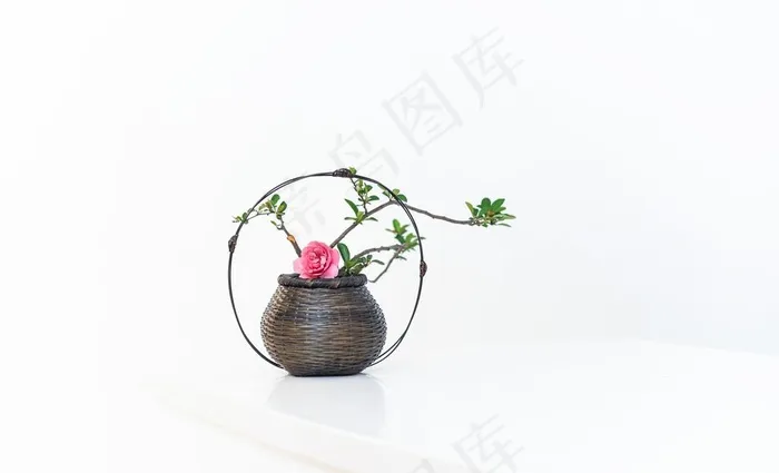 复古插花摆件图片