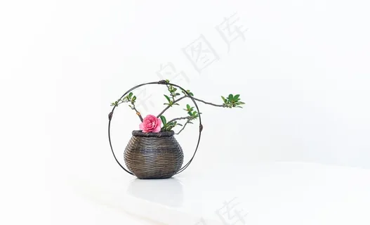 复古插花摆件图片 复古插花摆件图片