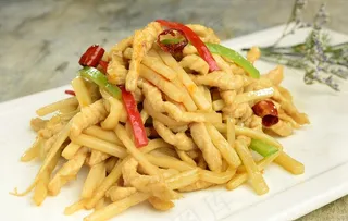 美食酸笋炒肉丝摄影图片