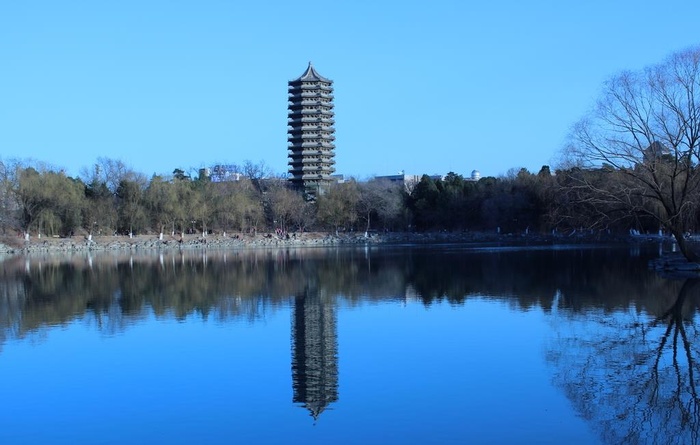 未名湖图片
