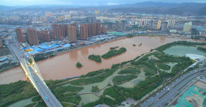 兰州湿地公园全景图片