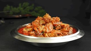 筋头巴脑一锅香图片