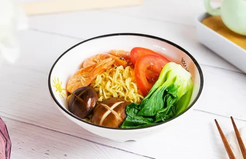 美味方便面摄影图图片