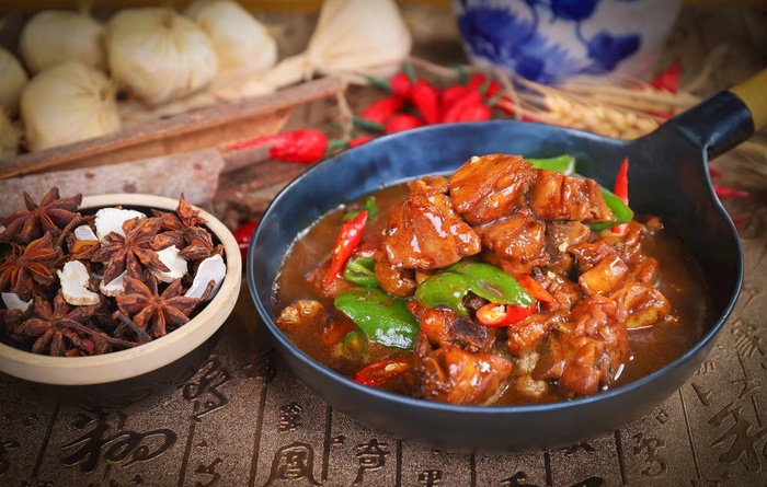 香辣黄焖鸡图片