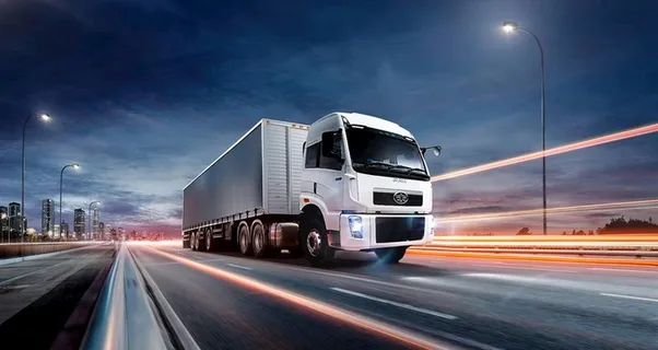 汽车卡车夜景路跑速度感光线美图图片 汽车卡车夜景路跑速度感光线美图图片