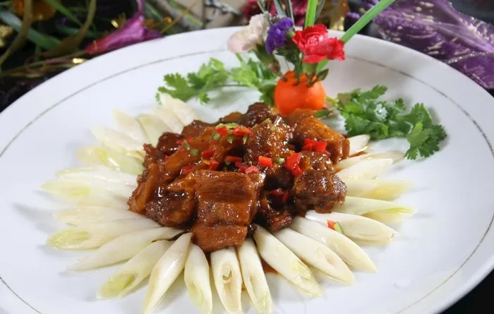 京葱炒肉图片
