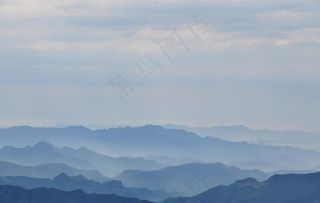 水墨山背景图片