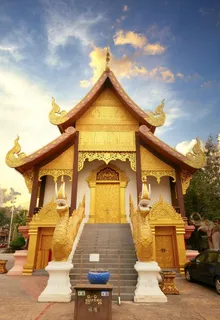 云南大金塔寺图片