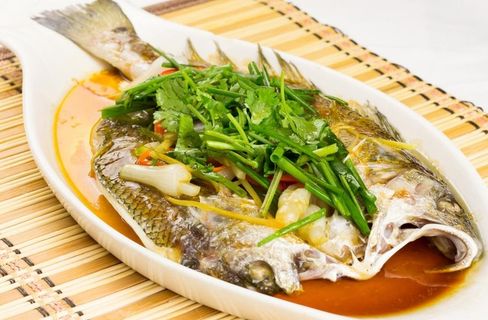 清蒸海鲈鱼图片