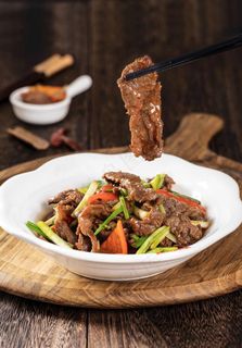 小炒黄牛肉图片