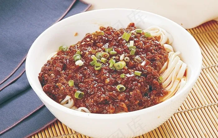 炸酱面图片