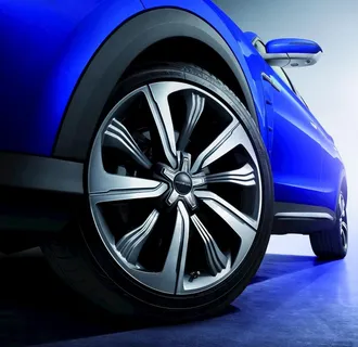汽车轮毂图片