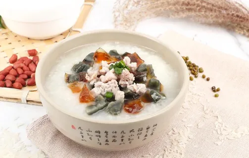 皮蛋瘦肉粥图片