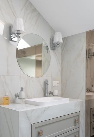 极简风卫生间图片