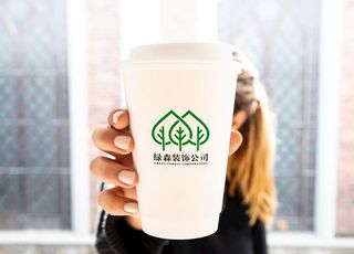 手持杯子样机咖啡杯样机贴图图片