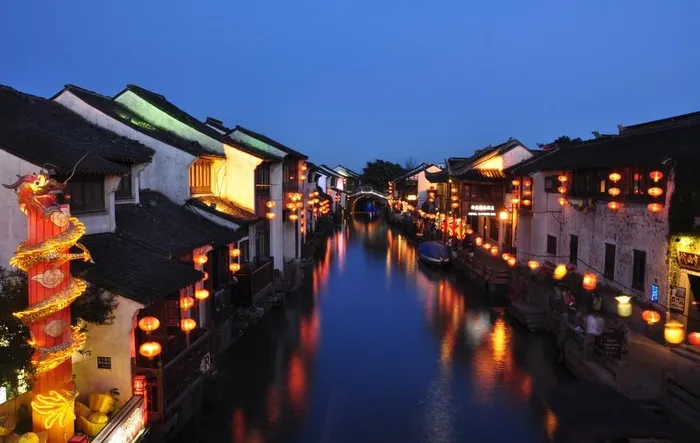 古建筑夜景图片