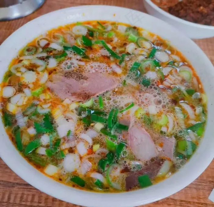 牛肉汤摄影图图片