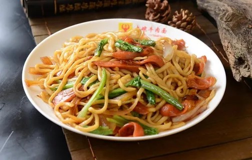火腿炒面高清图片 火腿炒面高清图片