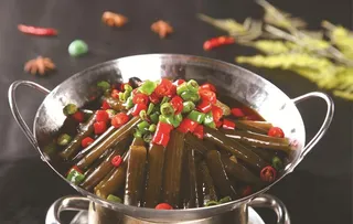 干锅香辣海笋图片