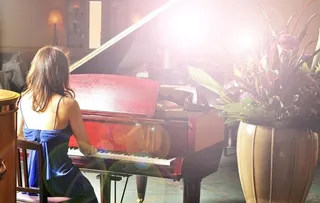 钢琴演奏图片