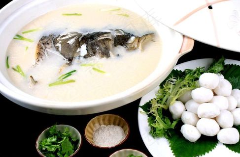 白汤有机鱼头图片