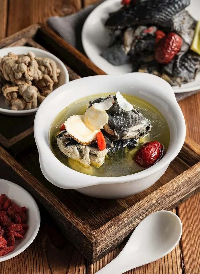 炖鸡汤  图片