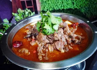 筋头巴脑锅图片