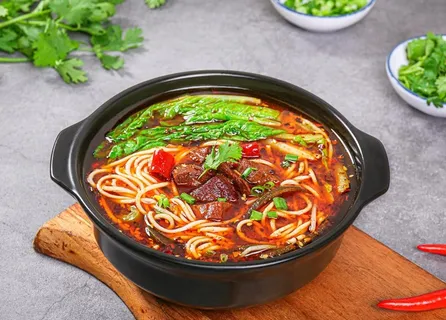 砂锅牛肉米线图片 砂锅牛肉米线图片