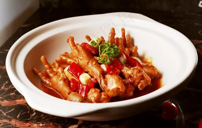 砂锅凤爪鸡脚图片