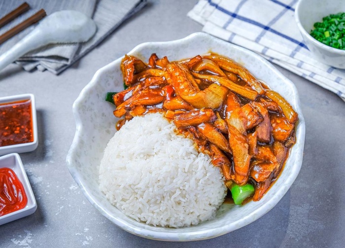 红烧茄子饭图片