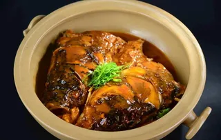 古法酱烧鱼头图片