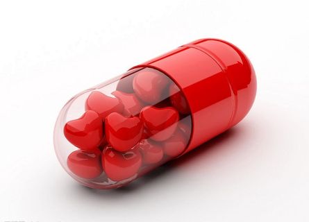 3D爱心药丸图片