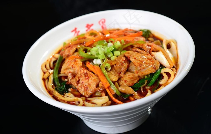 回锅肉小面图片