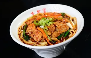 回锅肉小面图片