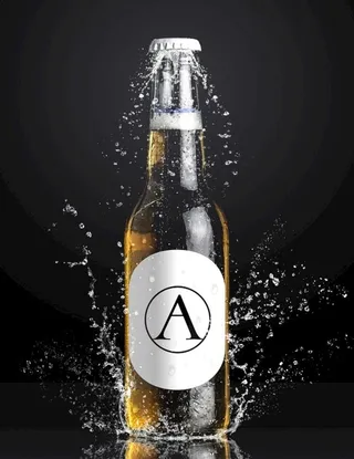 精美大气啤酒瓶样机设计图片