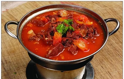 锅仔牛腩柿子图片 锅仔牛腩柿子图片