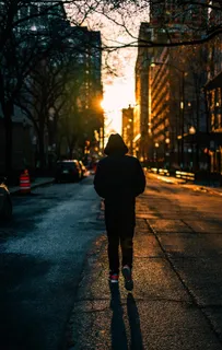 夕阳孤独背影图片 夕阳孤独背影图片