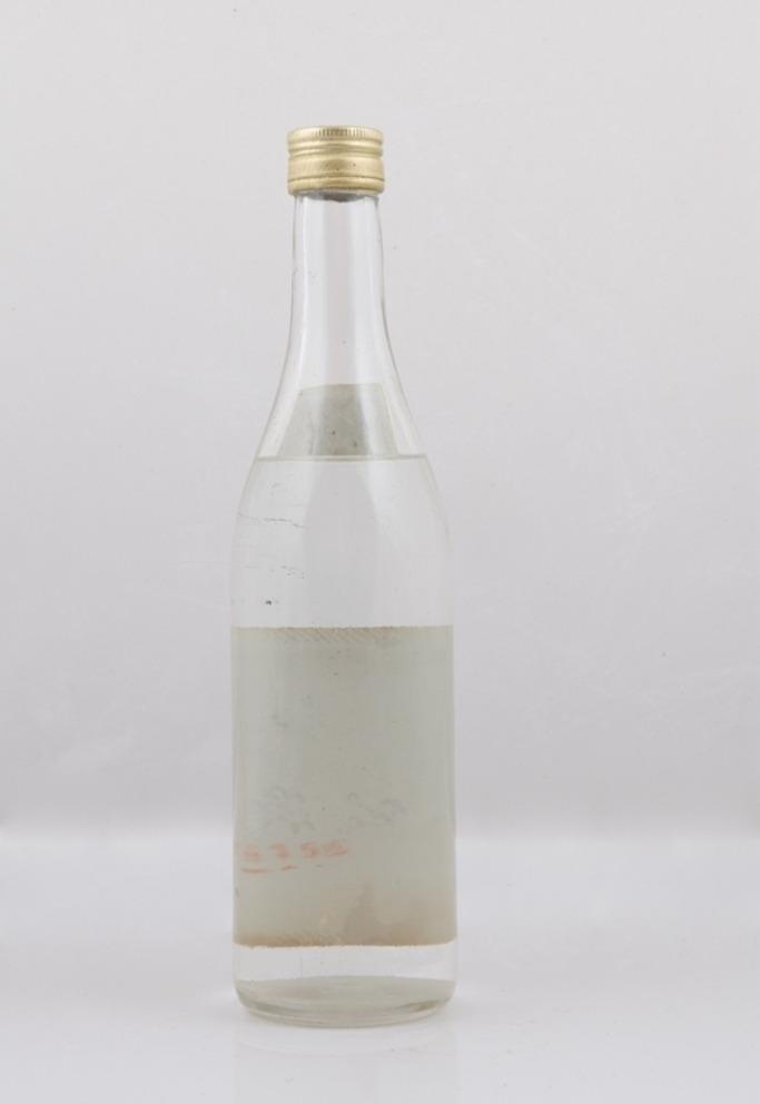 白酒瓶图片