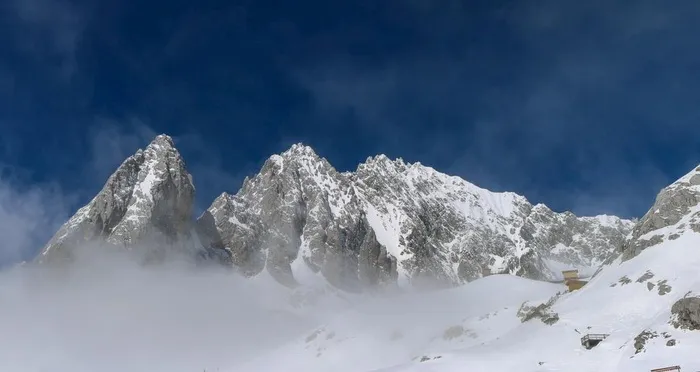 玉龙雪山图片