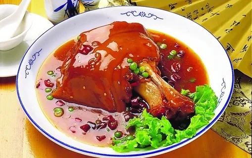 扒肘子图片
