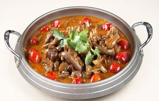 锅仔炖羊肉图片