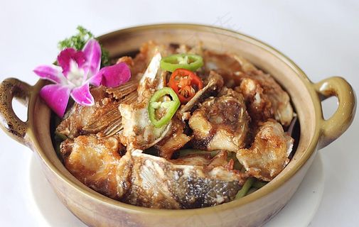 沙锅鱼头煲图片