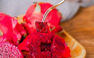 红心火龙果摄影图图片