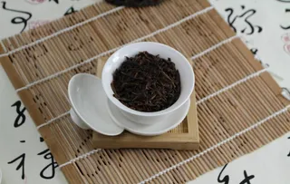 凤凰单枞茶  赤叶图片