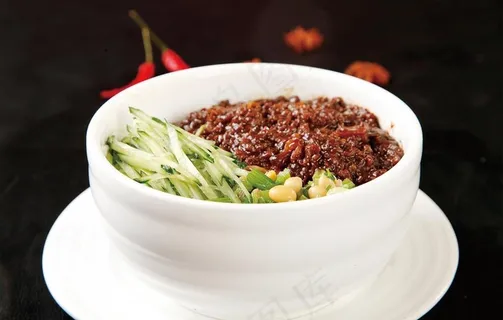 京味炸酱面图片 京味炸酱面图片